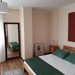 アパート Cozy Near Ohrid ポグラデツ